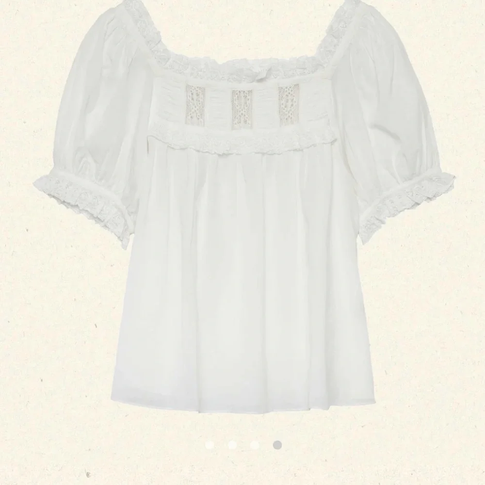 Elegant Cream Women's Top - Picture 2 of 6